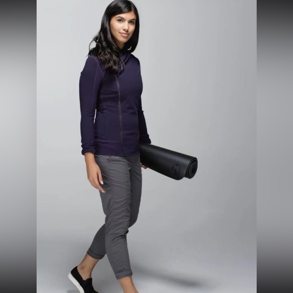 Lululelmon BHAKTI Jacket SIZE 6 Yoga CLASSIC Black Grape Plum Purple Define Wrap - Picture 3 of 12